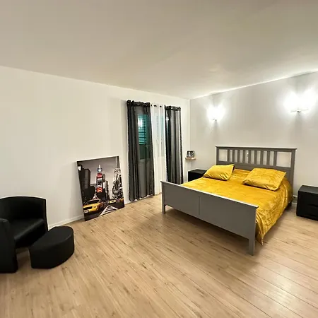 Appartement Logement Entier Avec Piscine Biguglia  Exterior photo